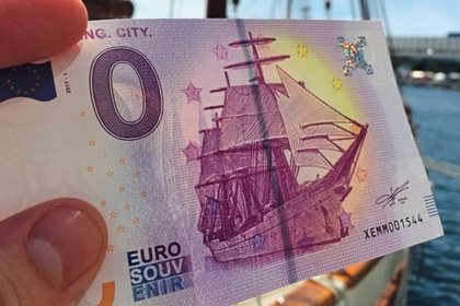В Германии выпустили купюры номиналом ноль евро