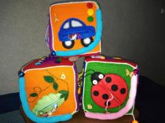 Продам бизи куб для детей (15x15x15 см)