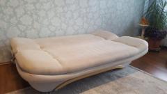 Продам диван. Verkaufe ein sofa.