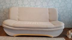 Продам диван. Verkaufe ein sofa.