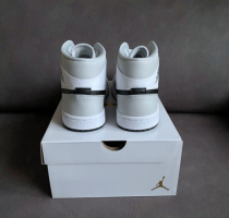 Nike air jordan 1 mid